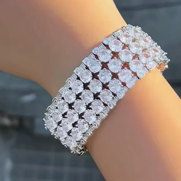 58ct Cuff Bracelet - Picture 5 of 12